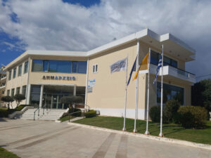 Στο δημοτικό συμβούλιο Ραφήνας-Πικερμίου, ακούστηκαν ύβρεις κατά του πρώην δημάρχου