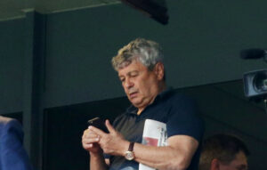 Στο νοσοκομείο ο Μιρτσέα Λουτσέσκου: Στη Ρουμανία ο Ραζβάν μετά τον αγώνα