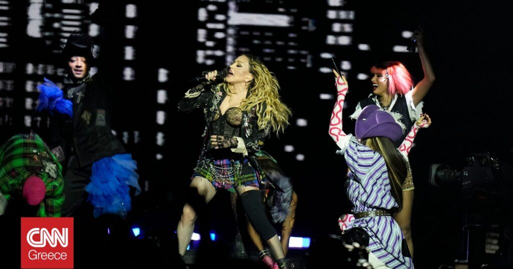 Η έκπληξη της Μαντόνα στο Coachella με τη Σαμπρίνα Κάρπεντερ