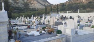 Απαράδεκτες δηλώσεις δημάρχου για την εκταφή άτυχων νεκρών