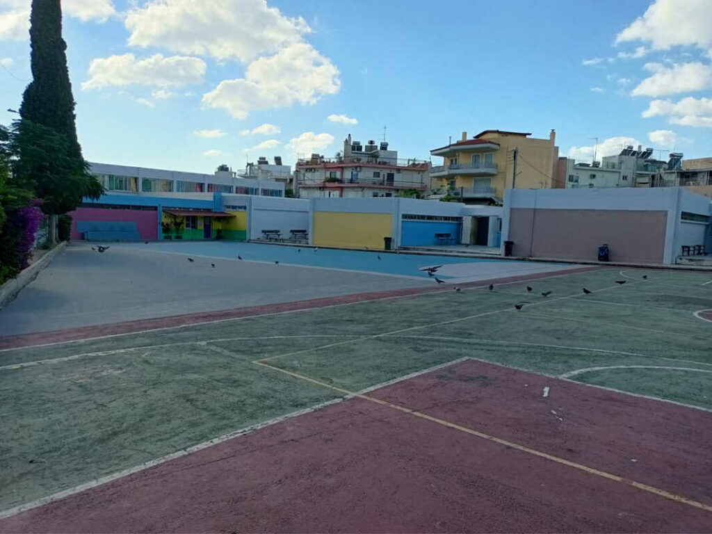 Ίλιον: Σοβαρές καταστροφές στο σχολείο μετά από επιθέσεις με μολότοφ