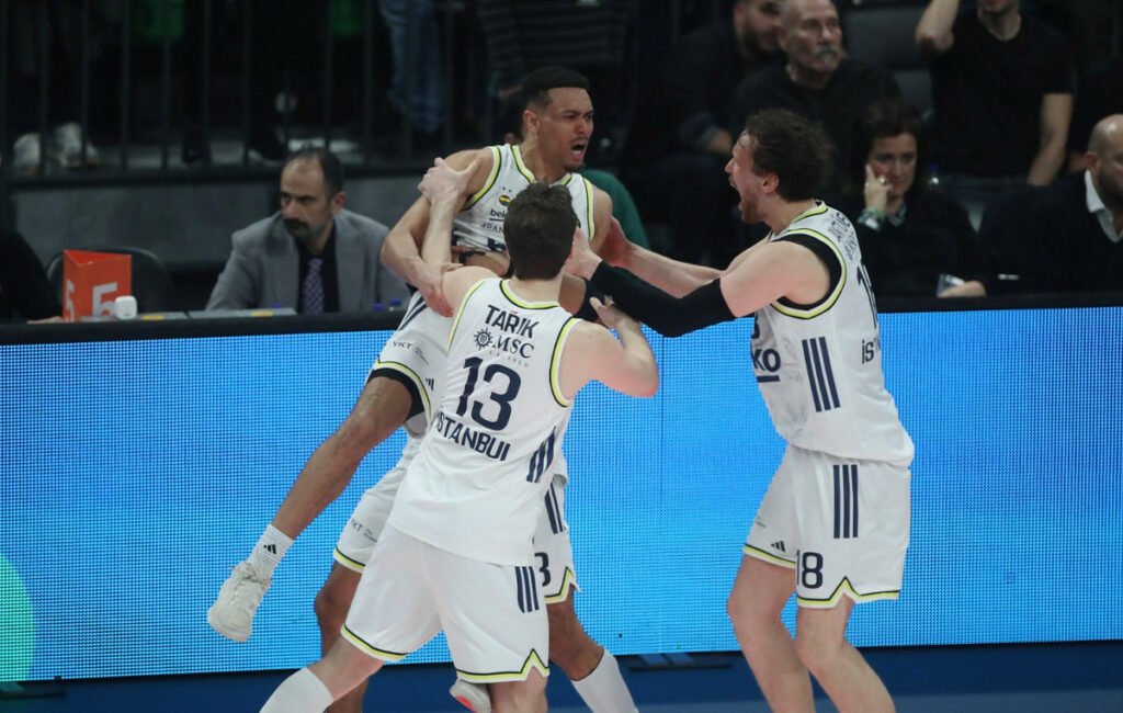 Euroleague: Νίκη για τη Φενέρμπαχτσε με 89-78 επί της Ζαλγκίρις