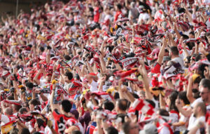 Έλληνες φίλαθλοι υποστηρίζουν τη Ράγιο Βαγιεκάνο στην Ελλάδα