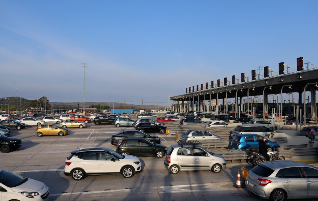 Αυξημένη κίνηση στα λιμάνια & δρόμους με την επιστροφή των εκδρομέων του Πάσχα