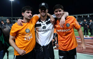 ΟΦΗ: Πανηγύρισε με τον αδελφό του ο Κωστούλας