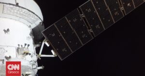 Η μυρωδιά του διαστήματος: Γιατί οι αστροναύτες την περιγράφουν ως «μπαρούτι»