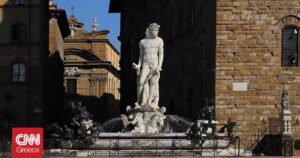 Φλωρεντία: Τουρίστρια προκάλεσε ζημιές στην Κρήνη του Ποσειδώνα