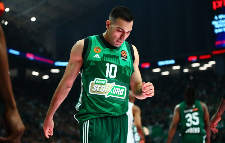 Ο Κώστας Σλούκας υποβλήθηκε σε επιτυχημένη χειρουργική επέμβαση