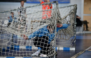 Αναστάτωση στο ΟΑΚΑ: Έπεσε η εστία δίπλα στον γκολκίπερ του ΠΑΟΚ