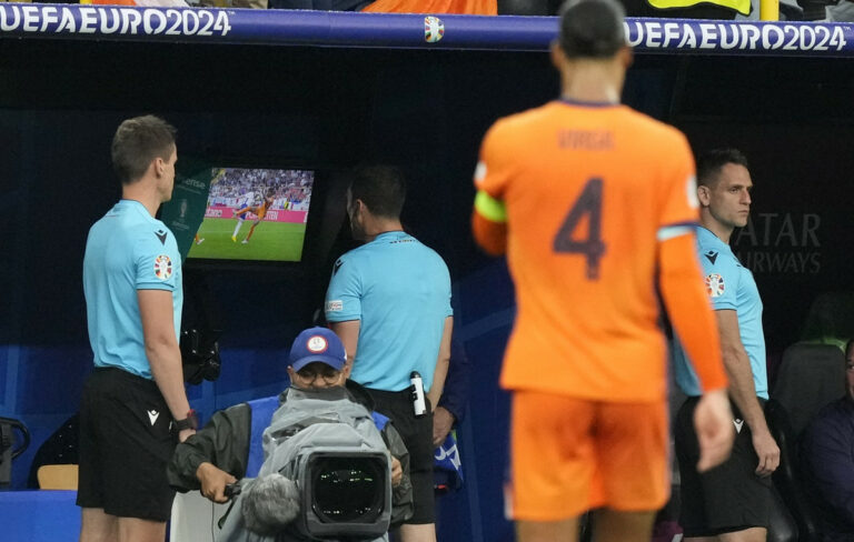 Χωρίς εκπροσώπηση η Ελλάδα στους διαιτητές του Μουντιάλ