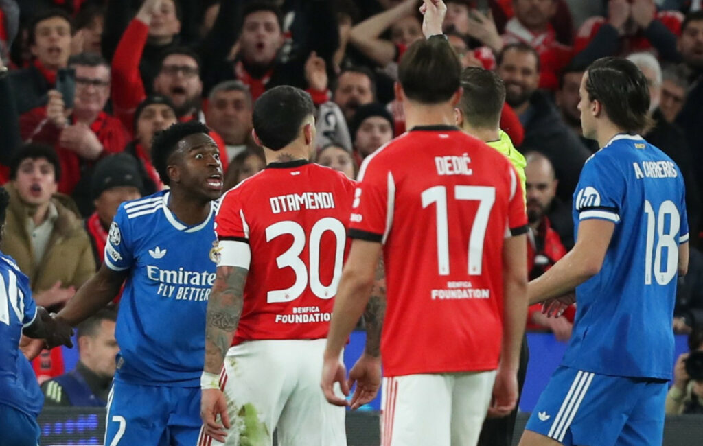 Μουντιάλ 2026: Κόκκινη κάρτα για παίκτες που καλύπτουν το στόμα τους