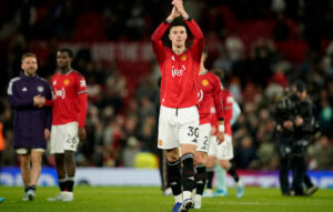 Premier League: Γιουνάιτεντ κοντά στο Champions League με 2-1 την Μπρέντφορντ