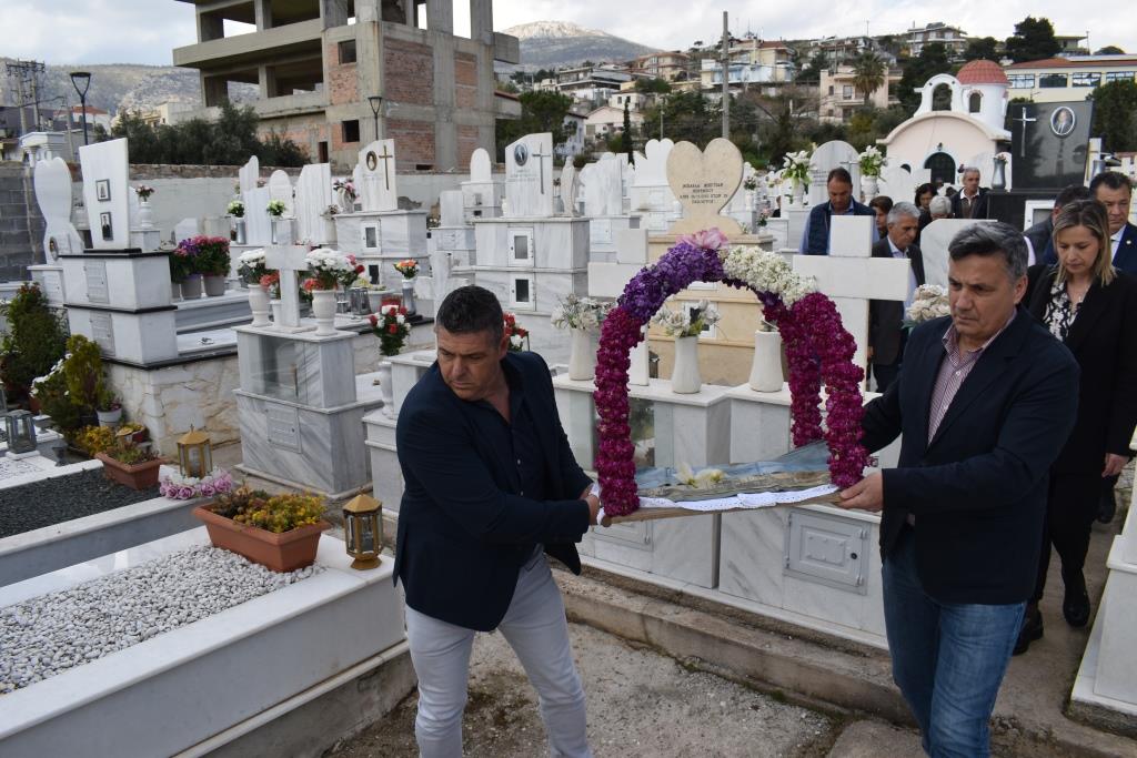Δήμος Φυλής: Τελετή περιφοράς Επιταφίου στο κοιμητήριο
