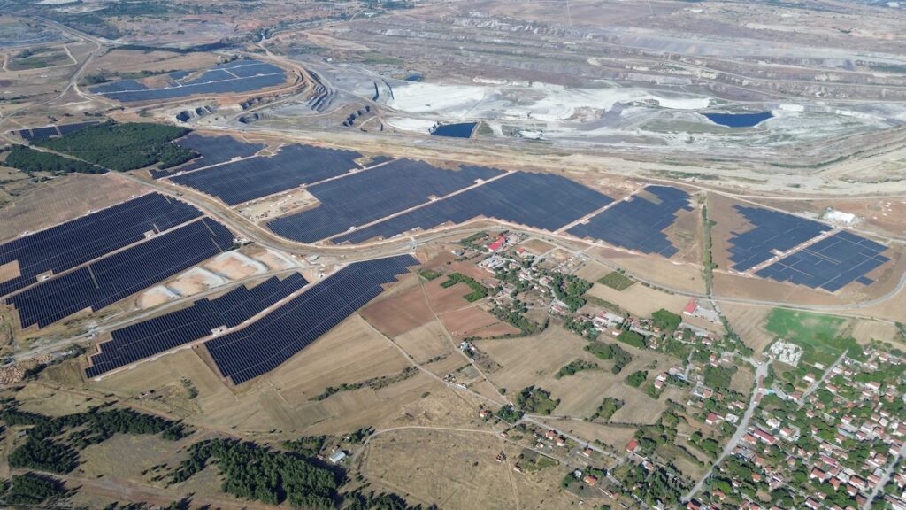 ΔΕΗ: Ολοκληρώθηκαν τα φωτοβολταϊκά έργα 2,13 GW στη Δυτική Μακεδονία