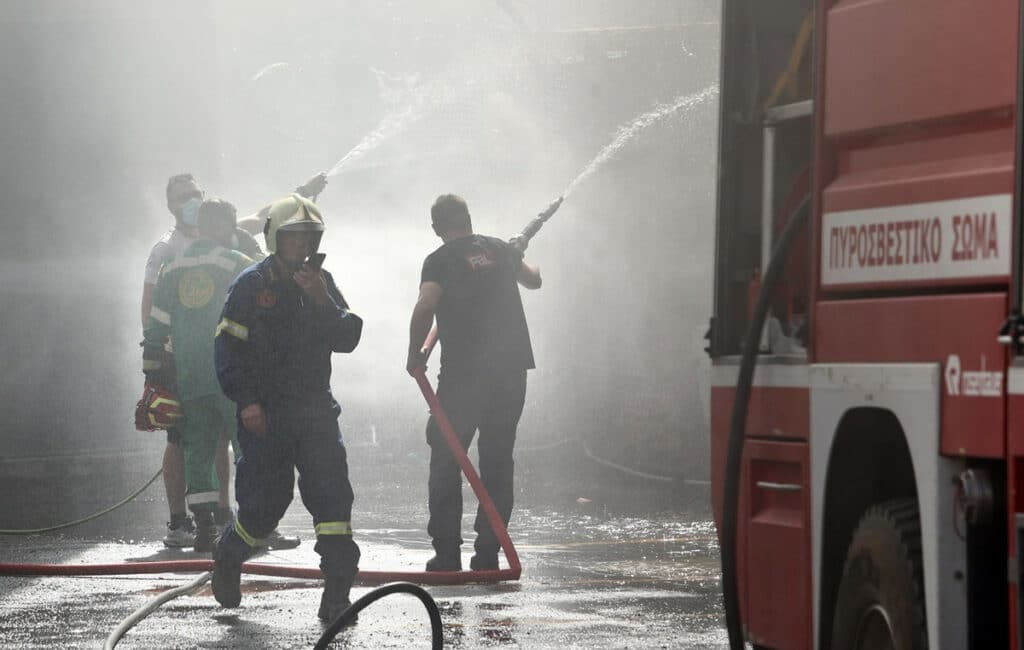 Φωτιά σε επιχείρηση ανακύκλωσης στην παλαιά Ε.Ο. Θεσσαλονίκης - Κιλκίς