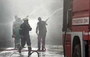 Φωτιά σε επιχείρηση ανακύκλωσης στην παλαιά Ε.Ο. Θεσσαλονίκης - Κιλκίς