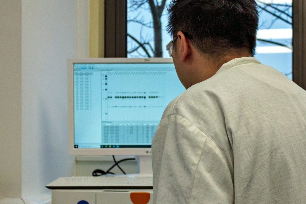 Ενίσχυση δυνατοτήτων ανακάλυψης φαρμάκων με νέες υπηρεσίες ανάπτυξης αναλύσεων