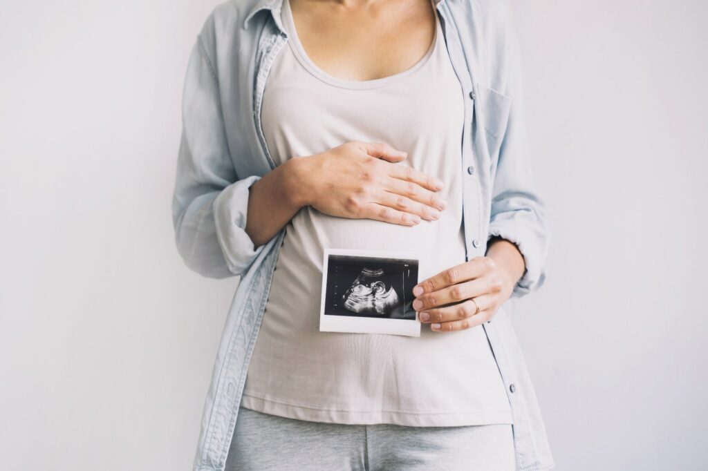 Αύξηση κινδύνου για αυτισμό με πολλές συνταγές φαρμάκων κατά την εγκυμοσύνη