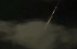 Συναγερμός στη Λήμνο: Φλεγόμενα αντικείμενα στον νυχτερινό ουρανό