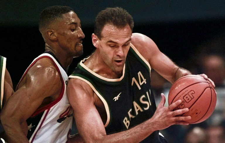 Όσκαρ Σμιντ: Όταν η Καζέρτα απαρνήθηκε τον βασιλιά της για να γίνει το πρώτο βασίλειο