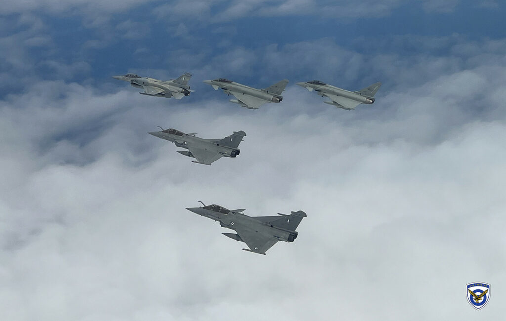 Εντυπωσιακές εικόνες από την άσκηση της Πολεμικής Αεροπορίας με την Ιταλία