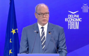 Πρίγκιπας Αλβέρτος: Υποστηρίζει τη μπλε οικονομία στους Δελφούς