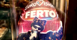 Akylas: Ο εκπρόσωπος της Eurovision σε πασχαλινό αυγό