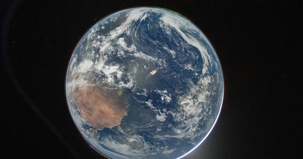 Artemis II: Εντυπωσιακές φωτογραφίες από τους αστροναύτες στη Σελήνη