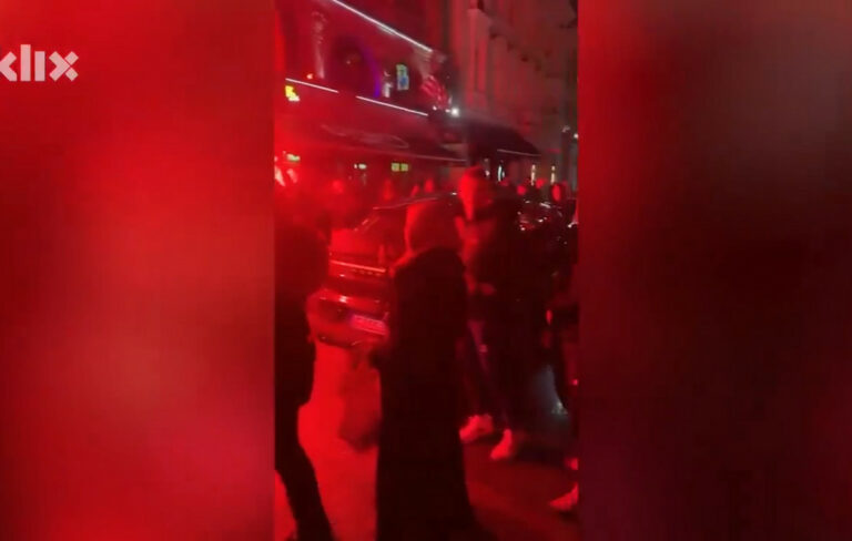 Εξαλλοι πανηγυρισμοί στο Σαράγεβο μετά την πρόκριση της Βοσνίας στο Μουντιάλ