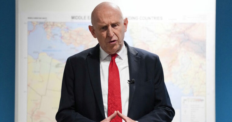 Γαλλία και Βρετανία προγραμματίζουν σχέδιο για την ασφάλεια στα Στενά του Ορμούζ