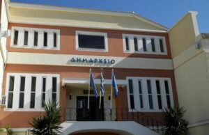 Κώστας Λύρος: Ζητά την παραίτηση συνεργάτη του Δημάρχου Μεσολογγίου