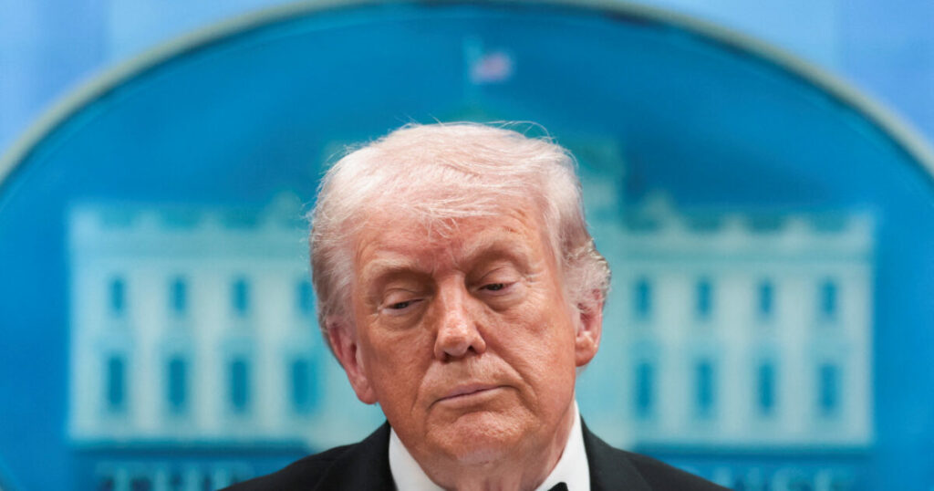 Η δημοτικότητα του Ντόναλντ Τραμπ καταποντίζεται: Η σύγκρουση στο Ιράν και το κόστος ζωής επηρεάζουν την στήριξή του