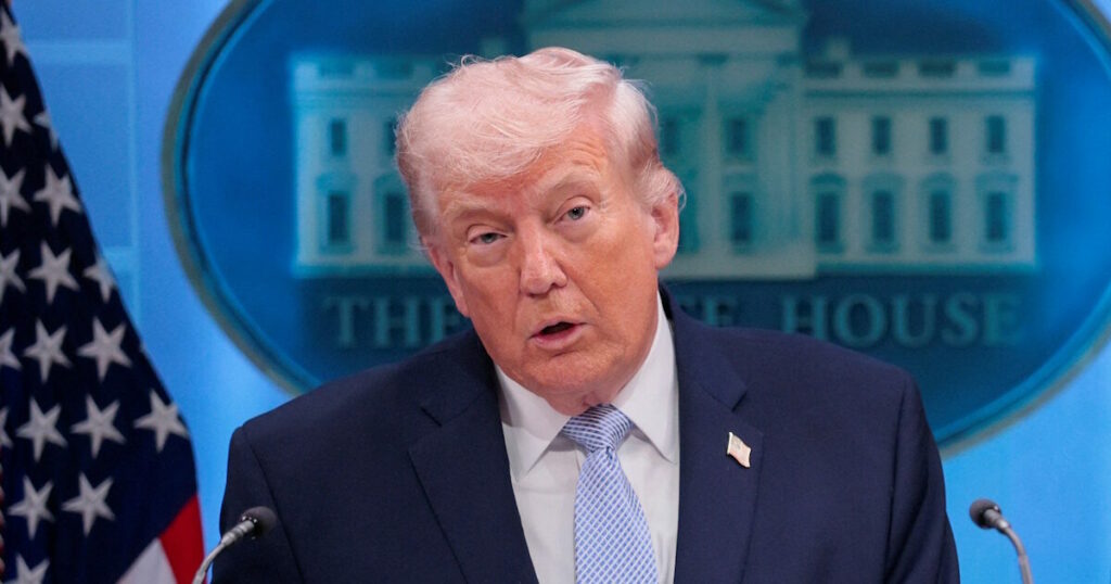 Ντόναλντ Τραμπ: Κριτική στο Ιράν για την κατάσταση στα Στενά του Ορμούζ