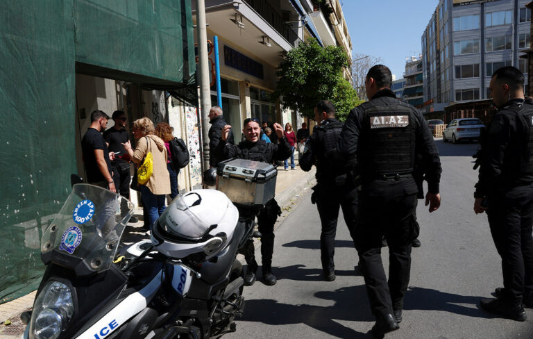 Στην εντατική φροντίδα οι πέντε τραυματίες από τον 89χρονο πιστολέρο