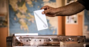 Δημοσκόπηση RealPolls: Πτώση της ΝΔ και άνοδος του ΣΥΡΙΖΑ