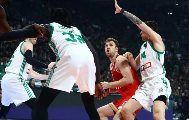 Euroleague: Αυστηρά πρόστιμα σε Παναθηναϊκό και Ολυμπιακό