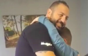 ΟΦΗ: Δάκρυα χαράς για τον μικρό Γιαννάκη στον τελικό του Κυπέλλου