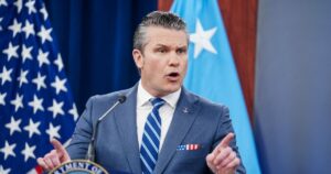 Χέγκσεθ: Ελέγχουμε τα Στενά του Ορμούζ με το 10% της ναυτικής μας δύναμης