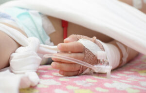 Σοβαρή επίθεση σκύλου σε αγοράκι στα Χανιά – Διασωληνωμένο στο νοσοκομείο