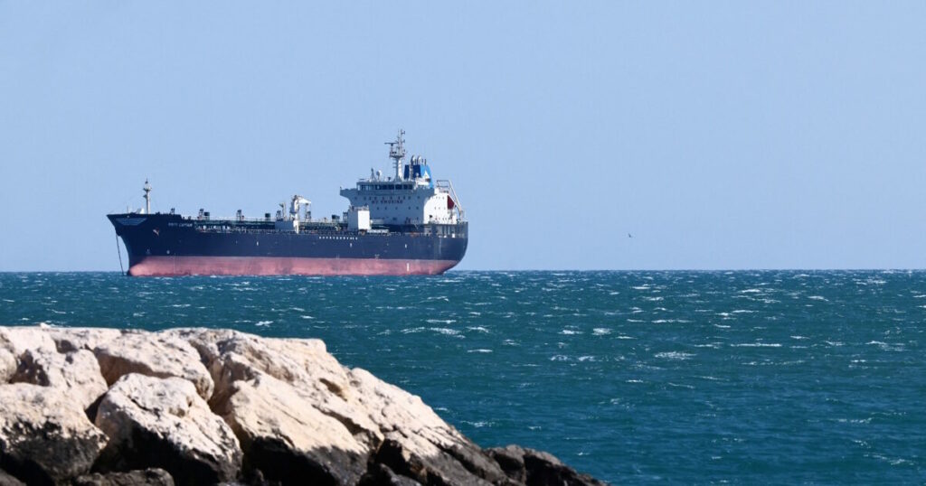 Ιράν: Στρατιωτική απάντηση στις ΗΠΑ αν συνεχιστεί ο ναυτικός αποκλεισμός