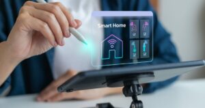 Έξυπνο σπίτι: Πώς μειώνει τους λογαριασμούς και διευκολύνει την καθημερινότητα