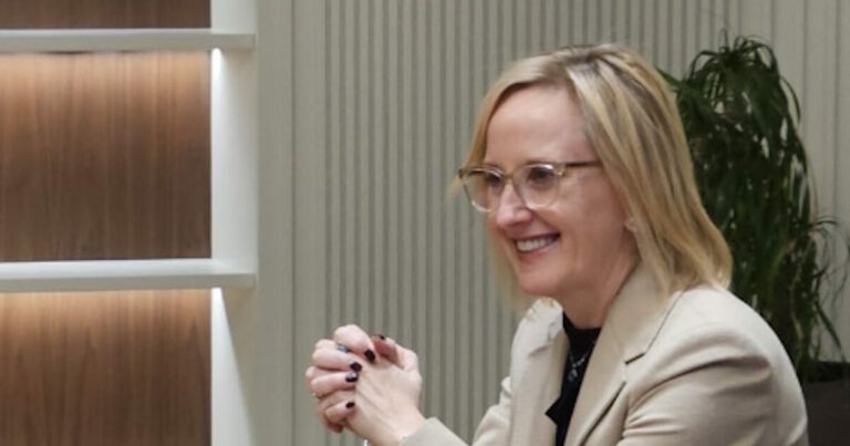 Παραίτηση της πρέσβη των ΗΠΑ στην Ουκρανία εξαιτίας διαφορών με τον Τραμπ