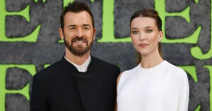 Ο Τζάστιν Θερού υποδέχτηκε το πρώτο του παιδί στα 54 του χρόνια