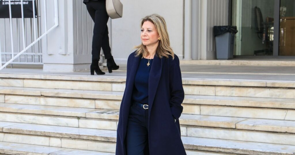 Δημοσκόπηση Interview: Τρίτη θέση για το κόμμα Καρυστιανού, πτώση της ΝΔ