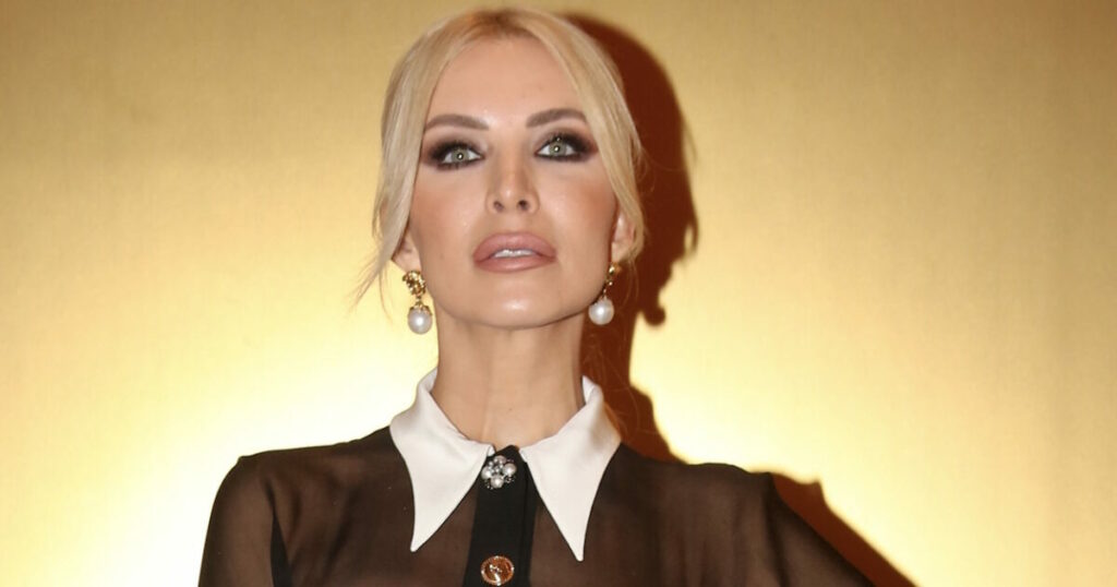 Η Κατερίνα Καινούργιου δημοσίευσε selfie, 20 μέρες μετά τη γέννα