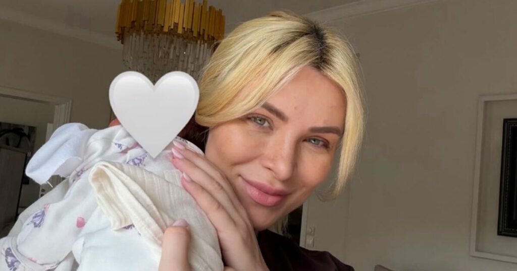 Κατερίνα Καινούργιου: Αντιδρά στις AI φωτογραφίες της κόρης της