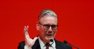 Βρετανία: Ο Κιρ Στάρμερ απέφυγε την παραπομπή με 335 ψήφους έναντι 223