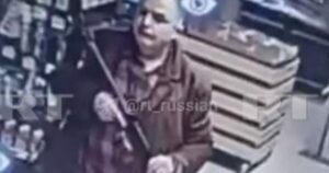 Σκηνές τρόμου στο Κίεβο: Ένοπλος άνοιξε πυρ - Πέντε νεκροί και 10 τραυματίες