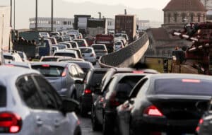 Αυξημένη κίνηση στον Κηφισό και βασικές οδικές αρτηρίες της Αττικής