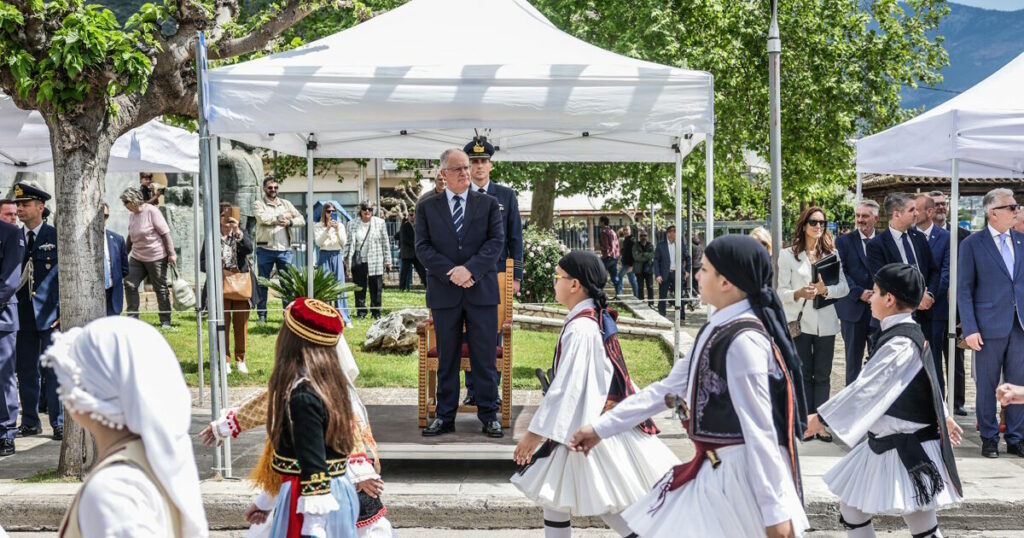 Εορτασμοί στην Άμφισσα για τα 205 χρόνια από την απελευθέρωση του Κάστρου των Σαλώνων